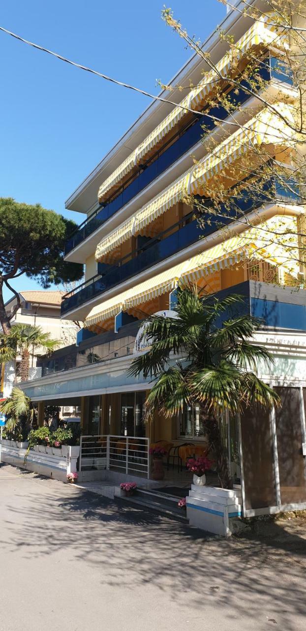 Hotel Ginevra Riccione Eksteriør billede