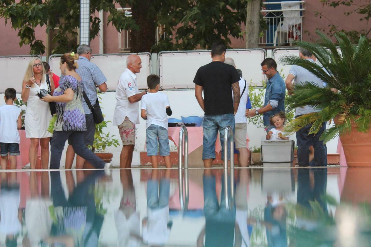 Hotel Ginevra Riccione Eksteriør billede